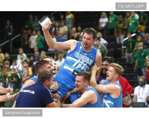 拉梅洛挡拆组织拉开外线 比东契奇助攻更集中外线