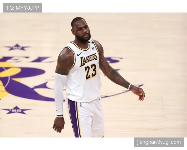 利拉德单打命中率提升显著拉开与其他后卫差距